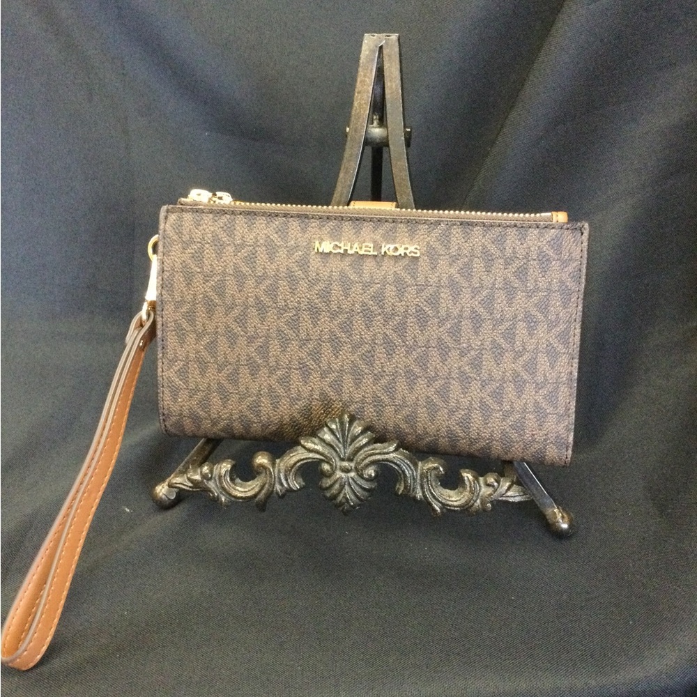 MICHAEL KORS WRISTLET, NWT